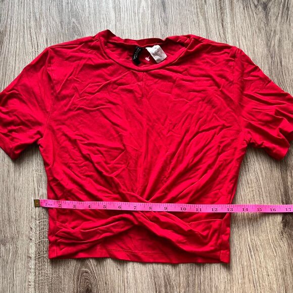 H&M Women's Red crop top tee size Small - Picture 4 of 5